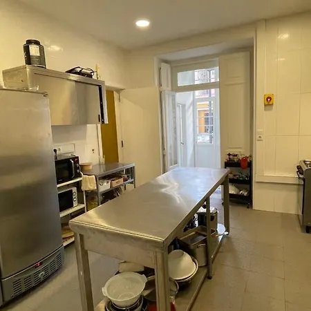 Single With Small Balcony * Lisboa